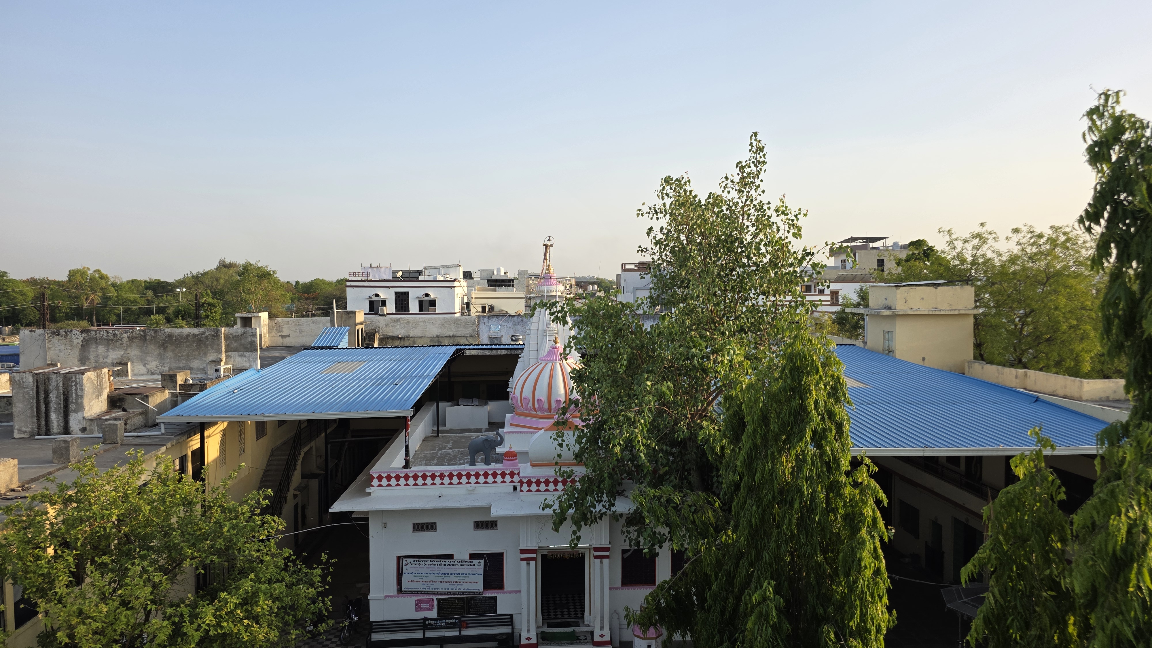 बाहरी परिसर